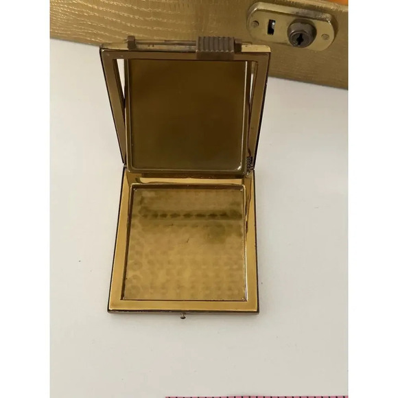 Vintage Small Gold Metal Frame Twofold Goldtone Picture Frame Nursery Decor - Picture 6 of 9